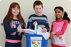 Kids recycling